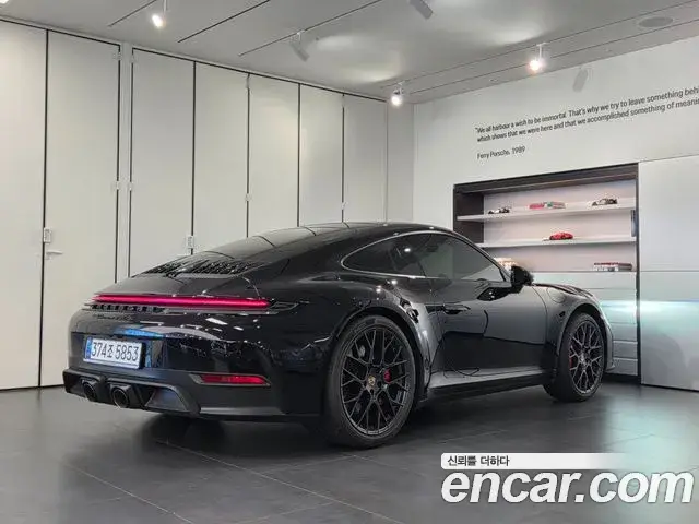 Porsche 911, 2025