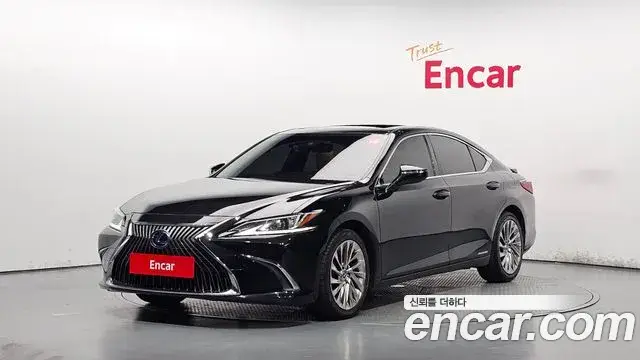 Lexus ES300h, 2018