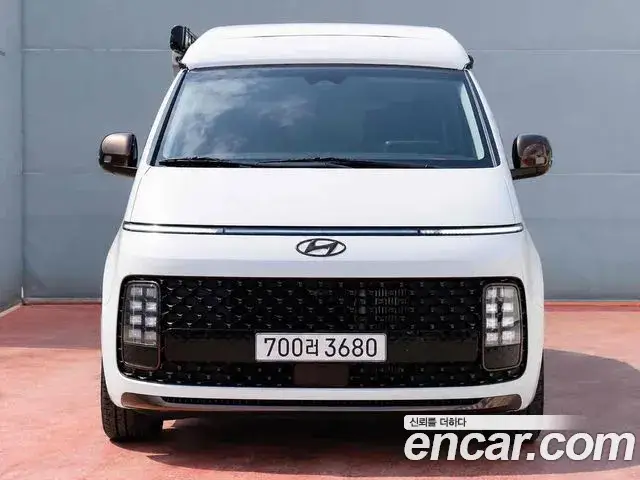 Hyundai Staria, 2023