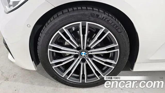 BMW 3 Series, 2021