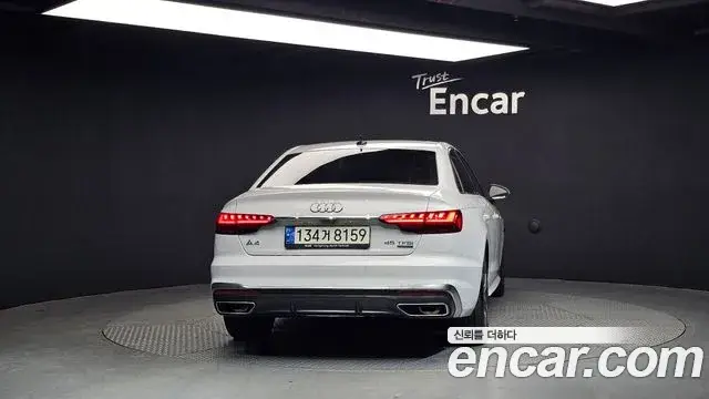 Audi A4, 2021