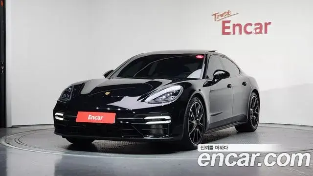 Porsche Panamera, 2021