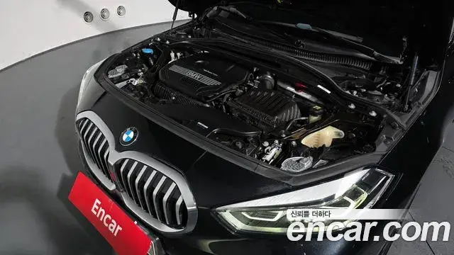 BMW 1 Series, 2021