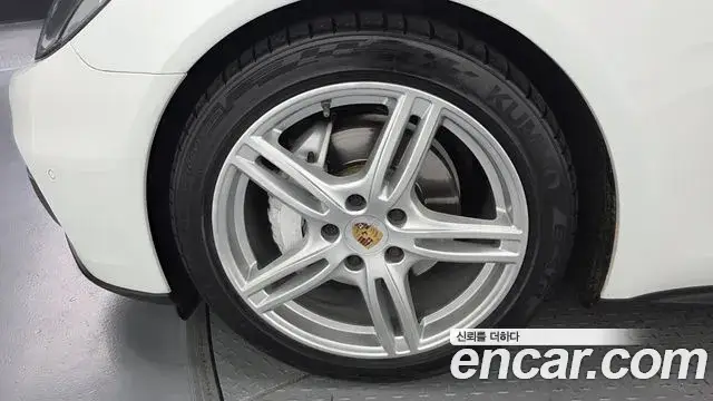 Porsche Panamera, 2019