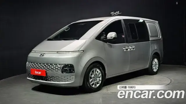Hyundai Staria, 2022