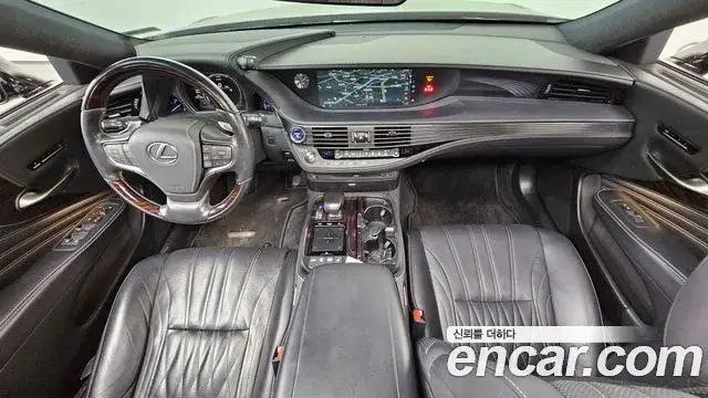 Lexus LS500h, 2018