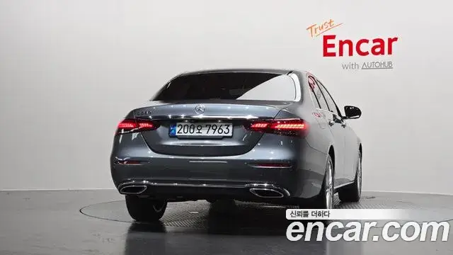 Mercedes-Benz E-Class, 2022