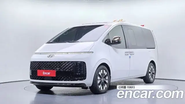 Hyundai Staria, 2025