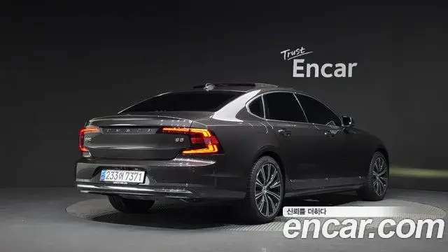 Volvo S90, 2024
