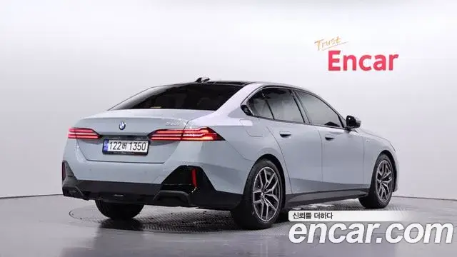 BMW 5 Series, 2024
