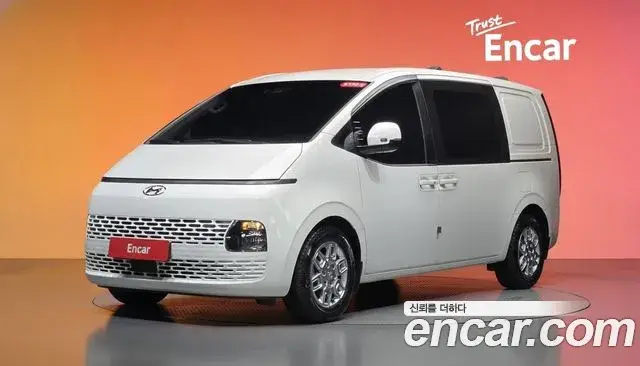 Hyundai Staria, 2022