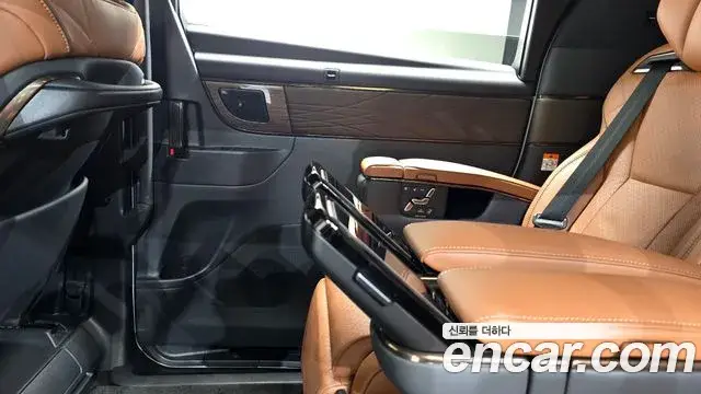 Toyota Alphard, 2025