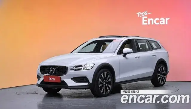 Volvo V60 Cross Country, 2026
