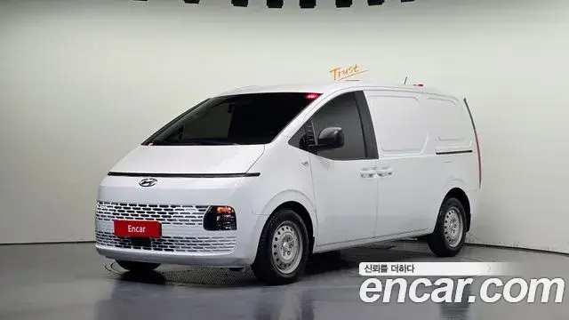 Hyundai Staria, 2022