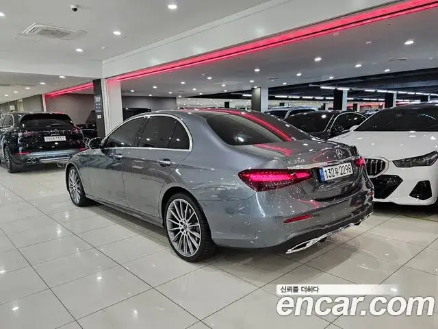 Mercedes-Benz E-Class, 2022