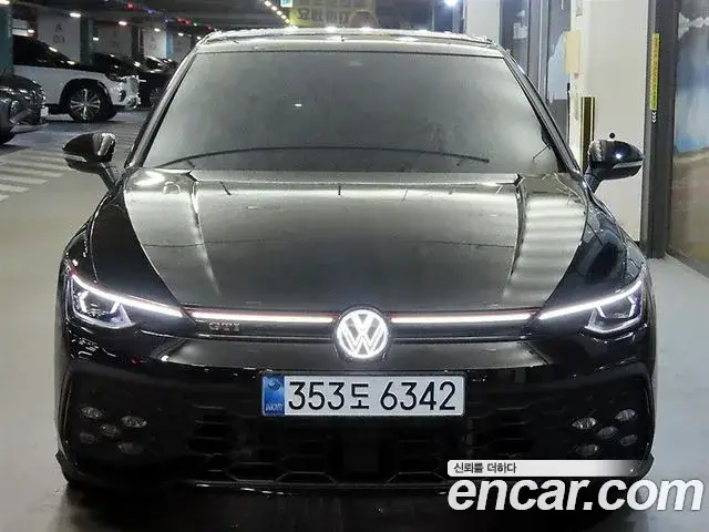 Volkswagen Golf, 2025
