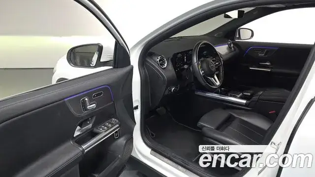 Mercedes-Benz GLA-Class, 2021