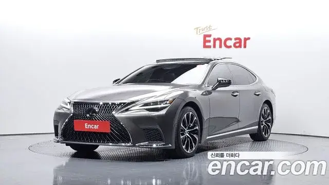 Lexus LS500, 2021
