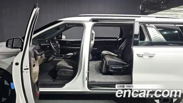 Kia Carnival, 2025