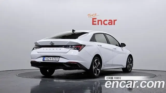Hyundai The New Avante Hybrid, 2021