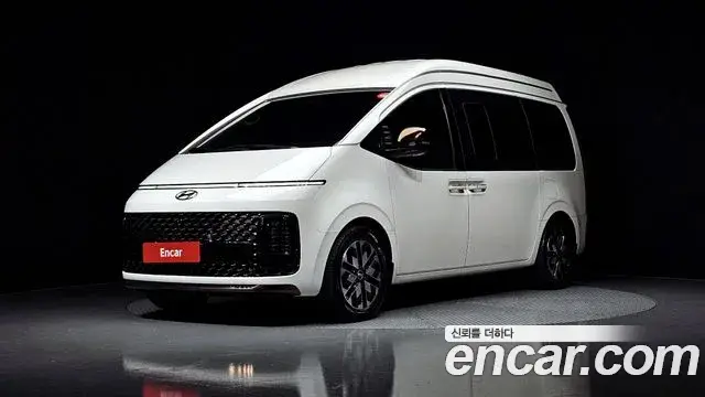 Hyundai Staria, 2022