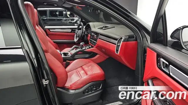 Porsche Cayenne, 2023