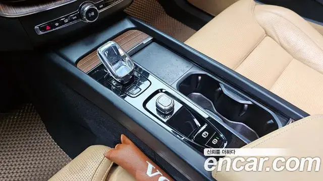 Volvo XC60, 2022