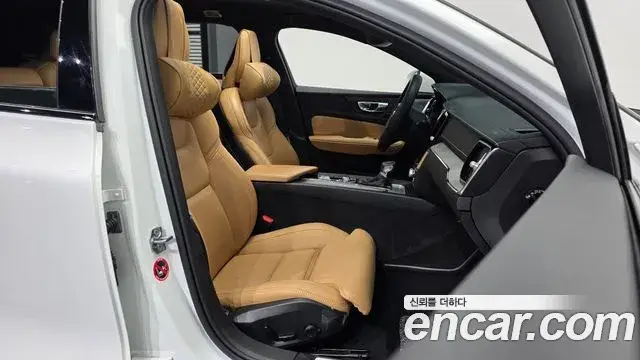 Volvo V60 Cross Country, 2019