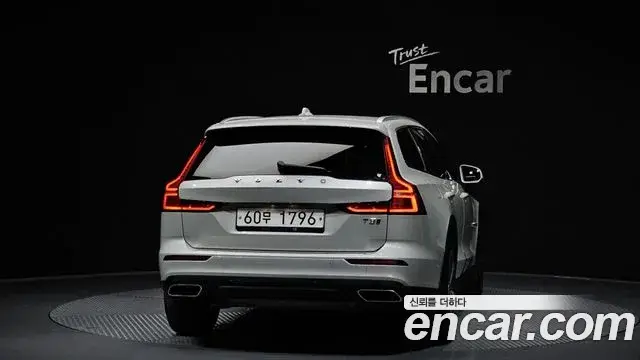 Volvo V60 Cross Country, 2019