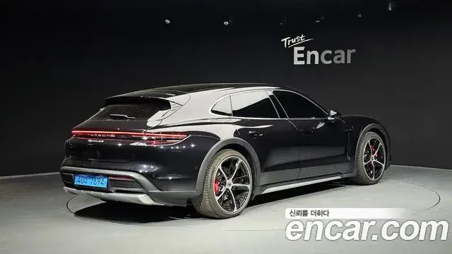 Porsche Taycan, 2025