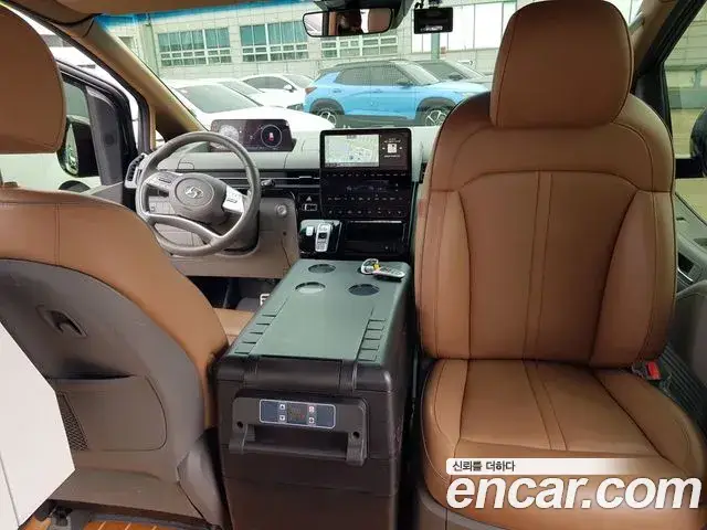 Hyundai Staria, 2022