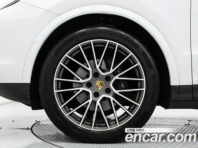 Porsche Cayenne, 2023
