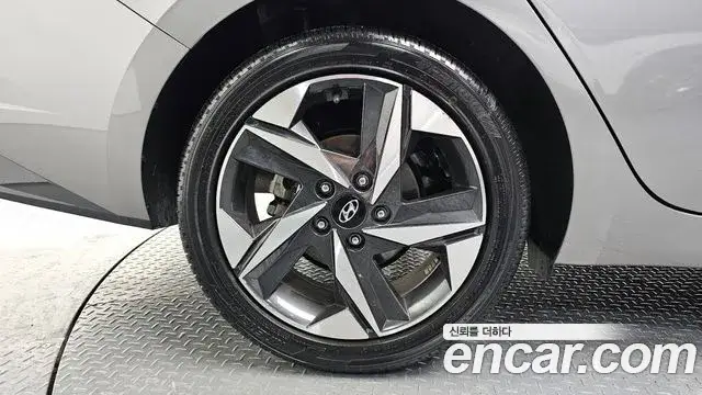 Hyundai The New Avante Hybrid, 2020