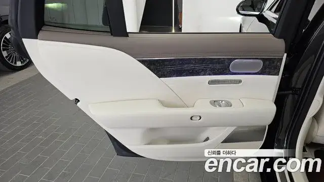 Genesis G90, 2025
