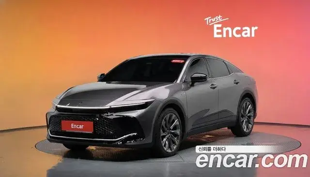 Toyota Crown Crossover, 2025
