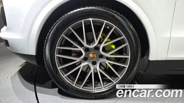 Porsche Cayenne, 2022