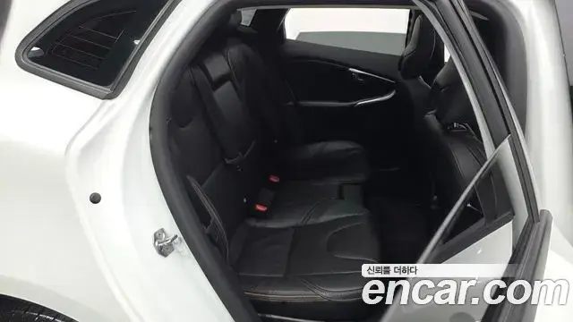 Volvo V40 Cross Country, 2019