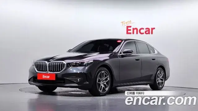 BMW 5 Series, 2023