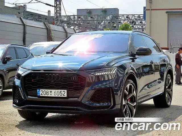 Audi RSQ8, 2021