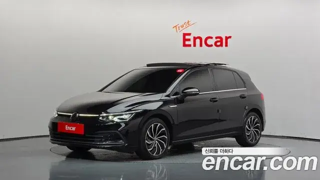 Volkswagen Golf, 2023
