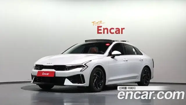 Kia K5, 2025
