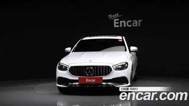 Mercedes-Benz E-Class, 2022