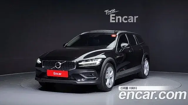 Volvo V60 Cross Country, 2019