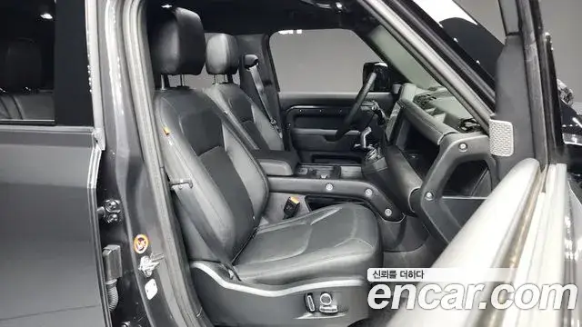 Land Rover Defender, 2024