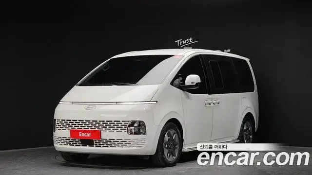 Hyundai Staria, 2025