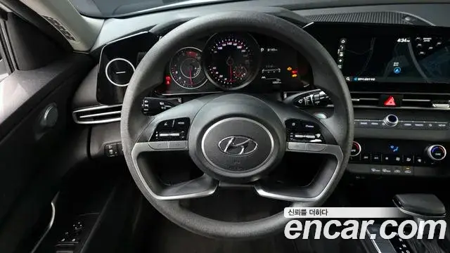Hyundai The New Avante Hybrid, 2022