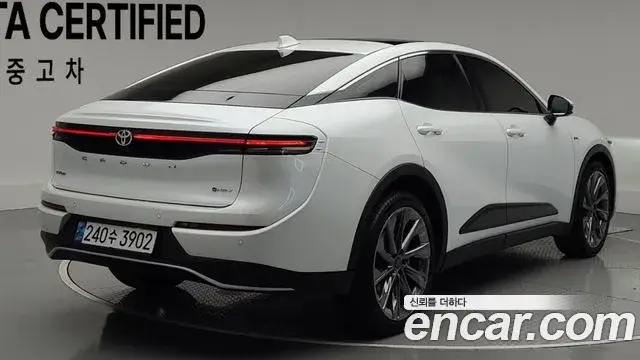 Toyota Crown Crossover, 2024