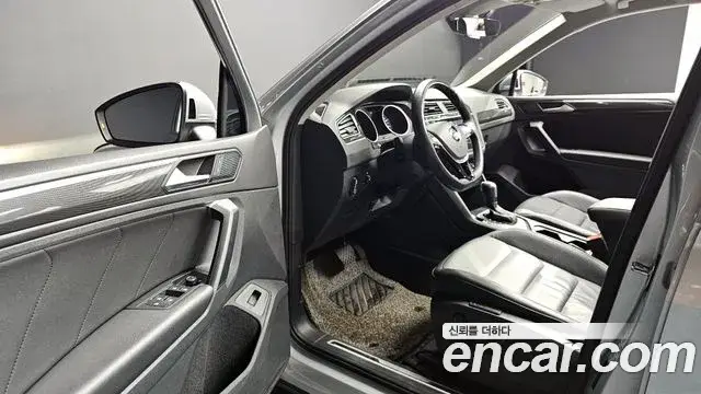 Volkswagen Tiguan, 2020