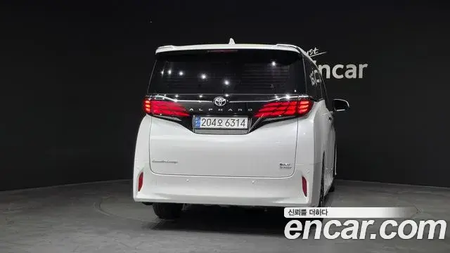 Toyota Alphard, 2024
