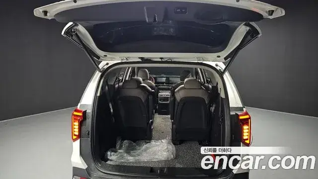 Kia Carnival, 2024